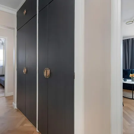 Apartmán Three Bedroom In Center With Desk By Renters Gdyně